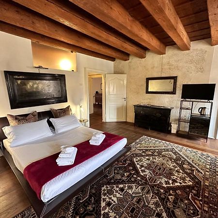 Truly Verona - Delle Erbe Suites Экстерьер фото