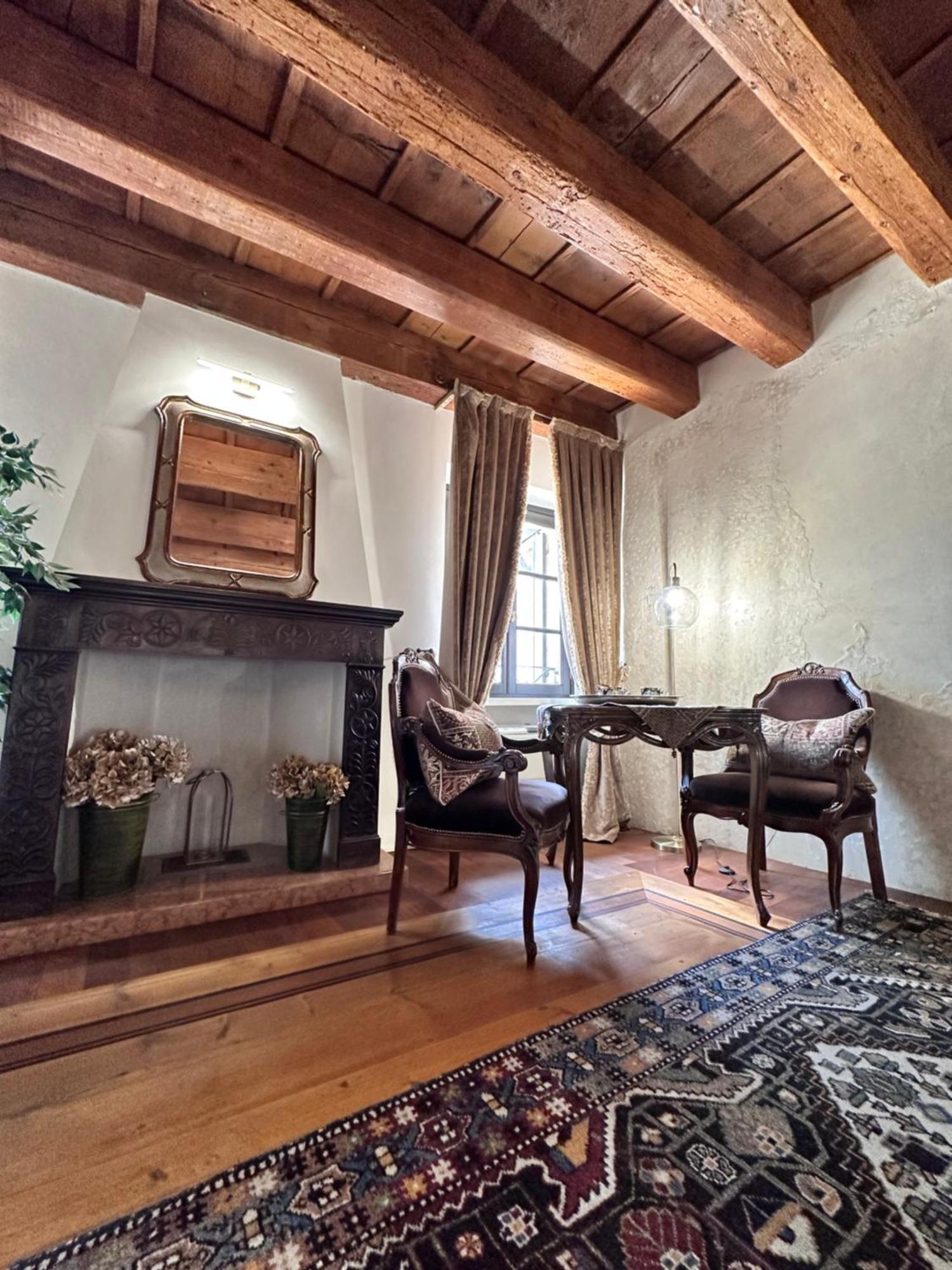 Truly Verona - Delle Erbe Suites Экстерьер фото