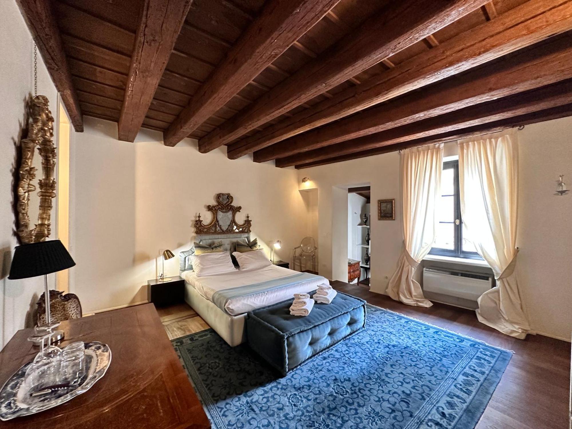 Truly Verona - Delle Erbe Suites Экстерьер фото