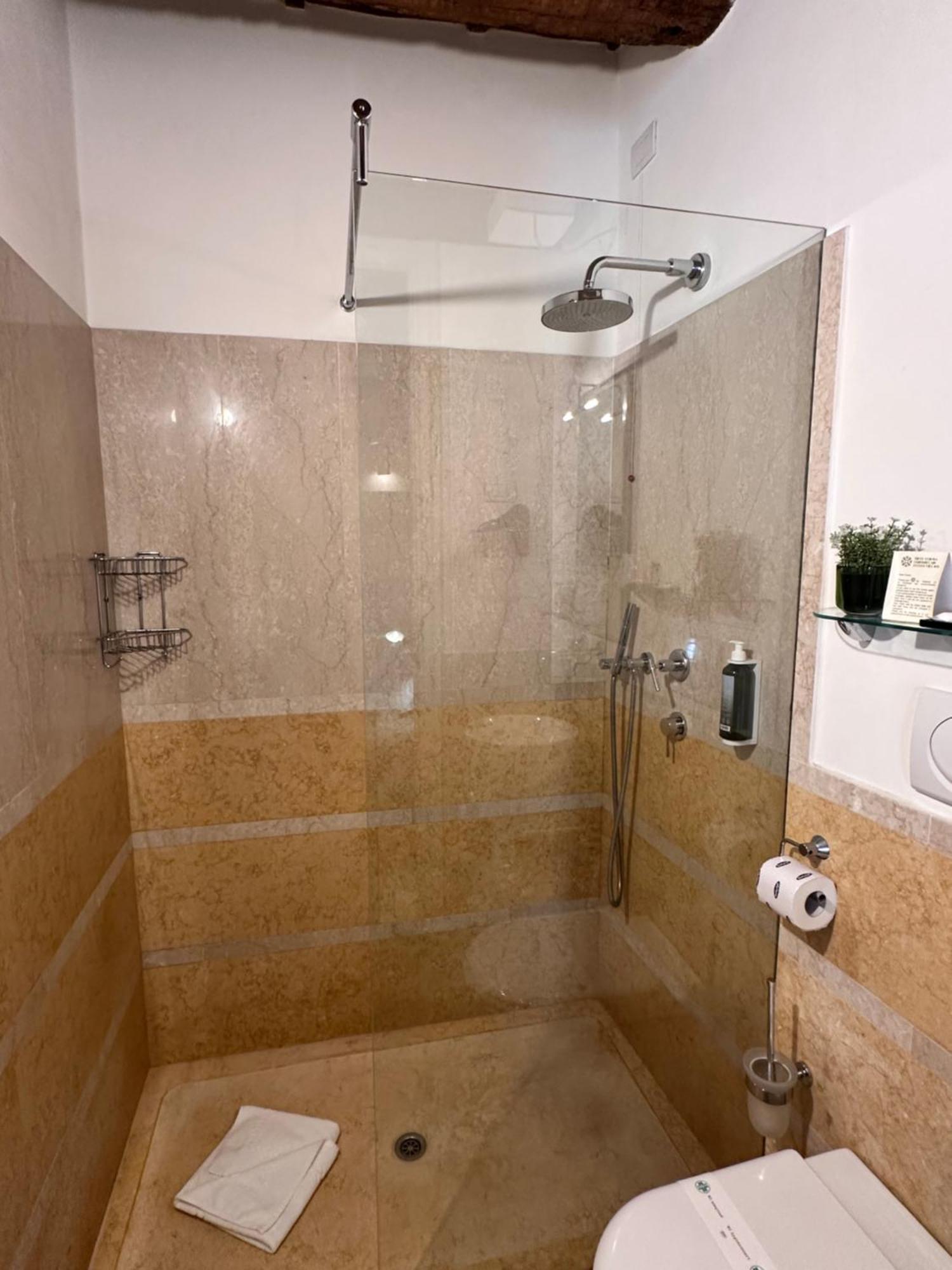 Truly Verona - Delle Erbe Suites Экстерьер фото
