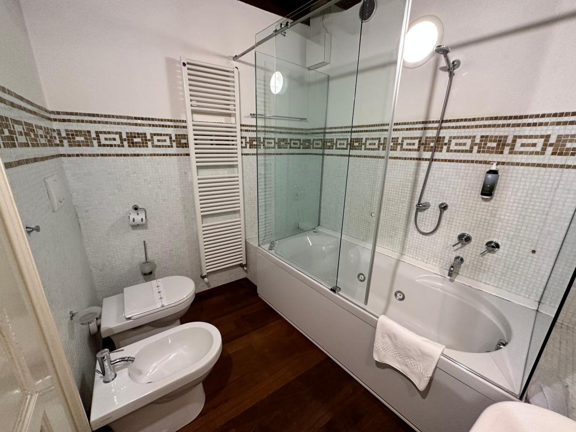 Truly Verona - Delle Erbe Suites Экстерьер фото